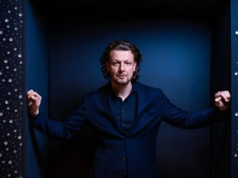 Videóinterjú Várdai Istvánnal, zenekarunk művészeti igazgatójával