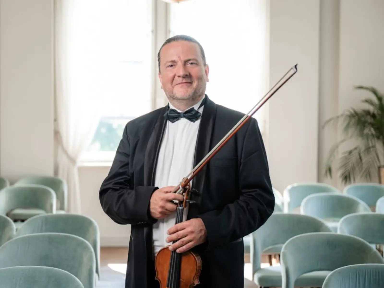 Kuklis Gergely - hegedű Kuklis Gergely - hegedű