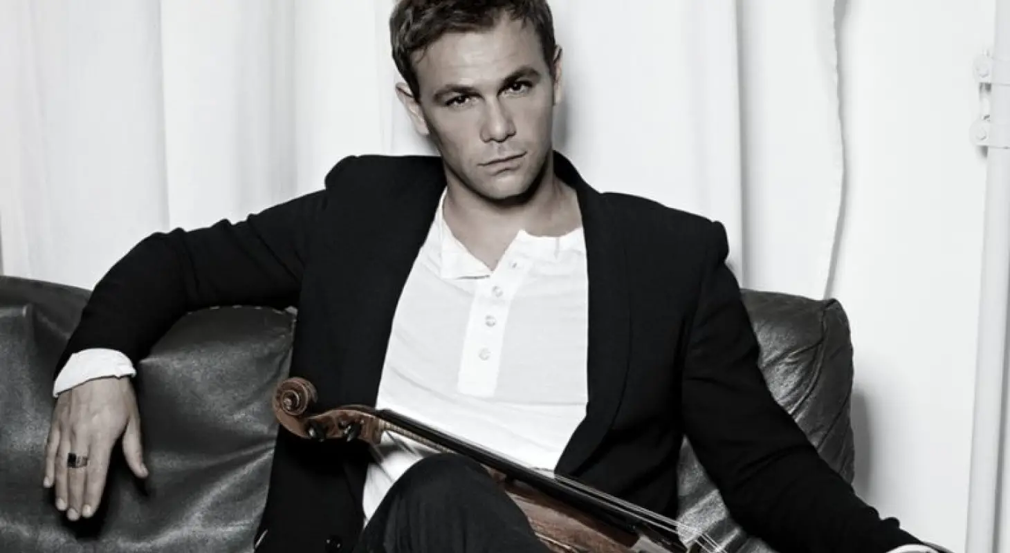 A Berlini Filharmonikus vezetőbrácsása, Amihai Grosz zenekarunk vendége február 4-én, a Zeneakadémián