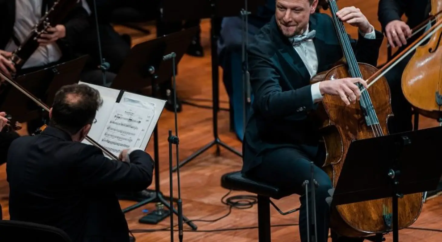 Várdai István: „Közös hullámhosszon vagyunk a zenekarral”